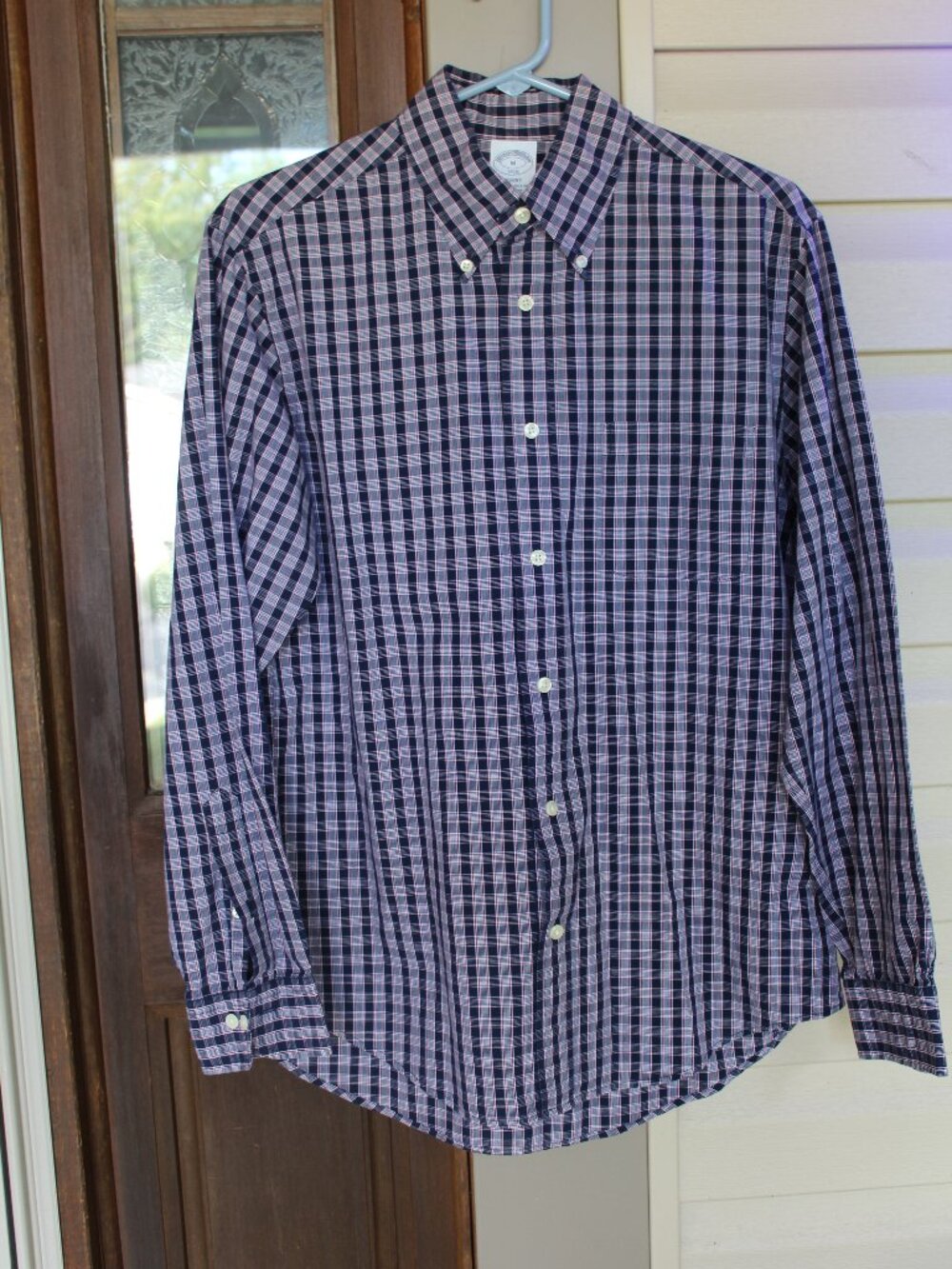 BLUE PLAID BROOKS BROTHERS LONG SLEEVE SIZE MEDIUM REGENT 1818